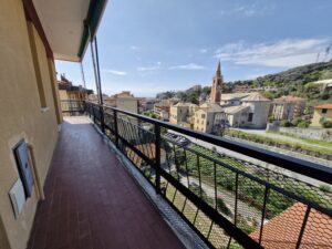 APPARTAMENTO CON VISTA APERTISSIMA!
